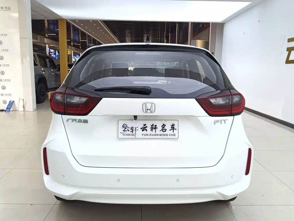 Honda Fit — миниатюра 8