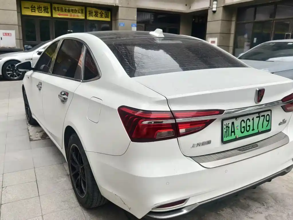 ROEWE I6 NEW ENERGY