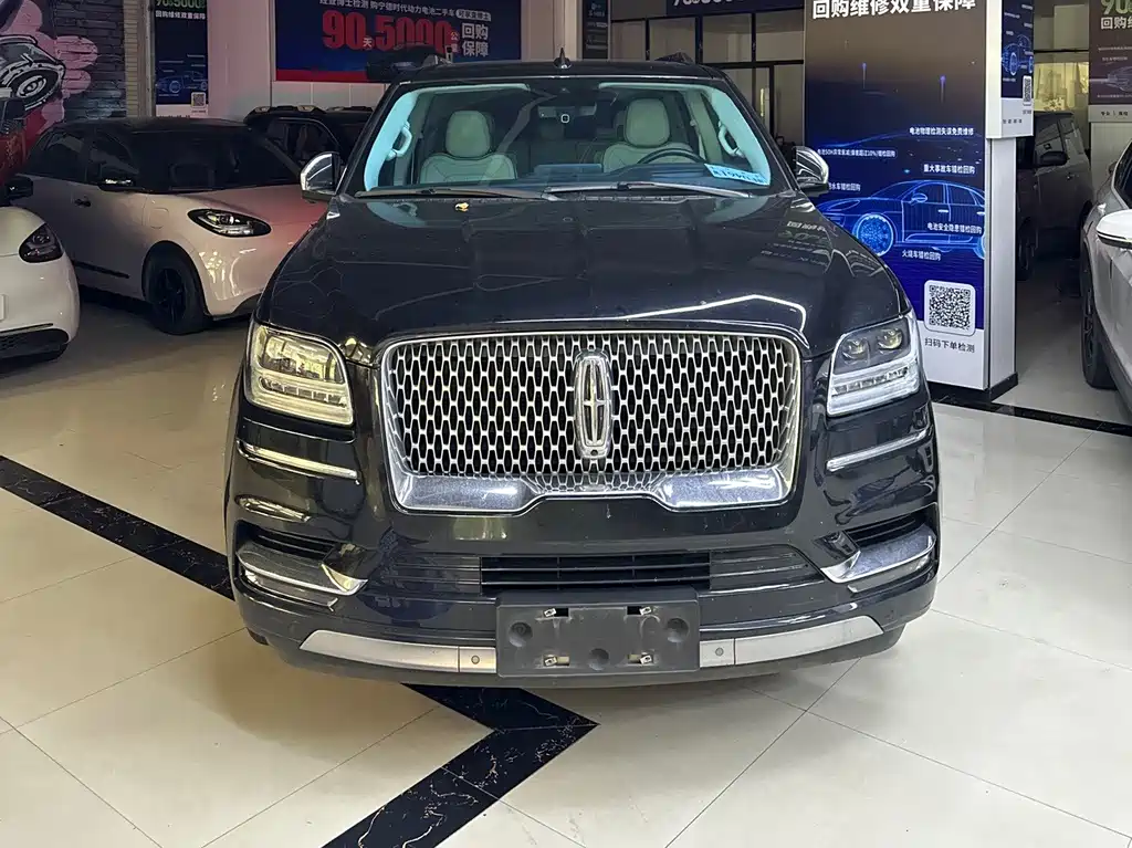 Lincoln Navigator — миниатюра 2