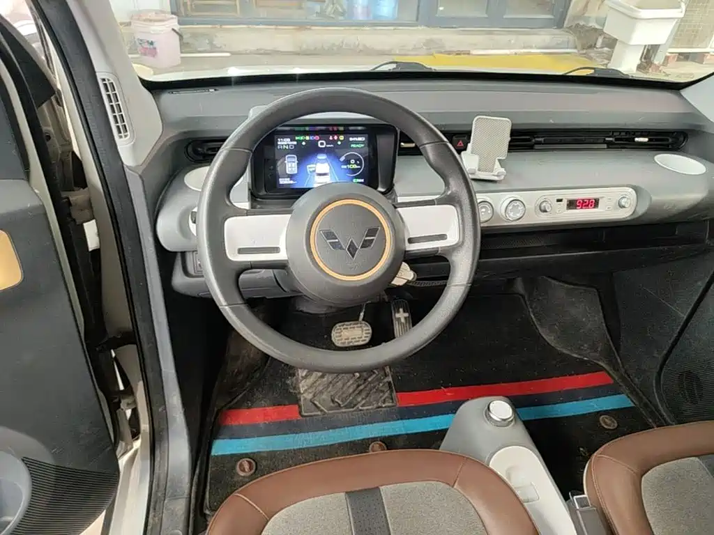 Wuling MINIEV — миниатюра 11