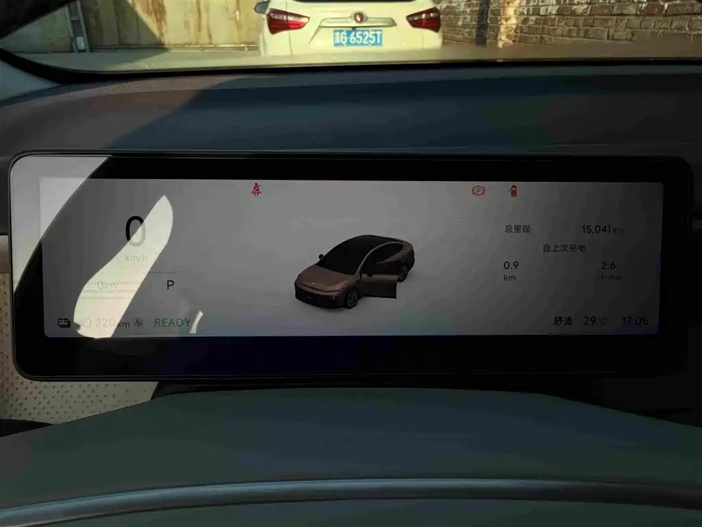 Leapmotor Leapmotor B01 — миниатюра 7