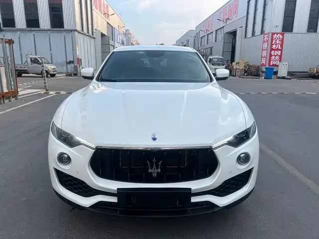 MASERATI LEVANTE 2019