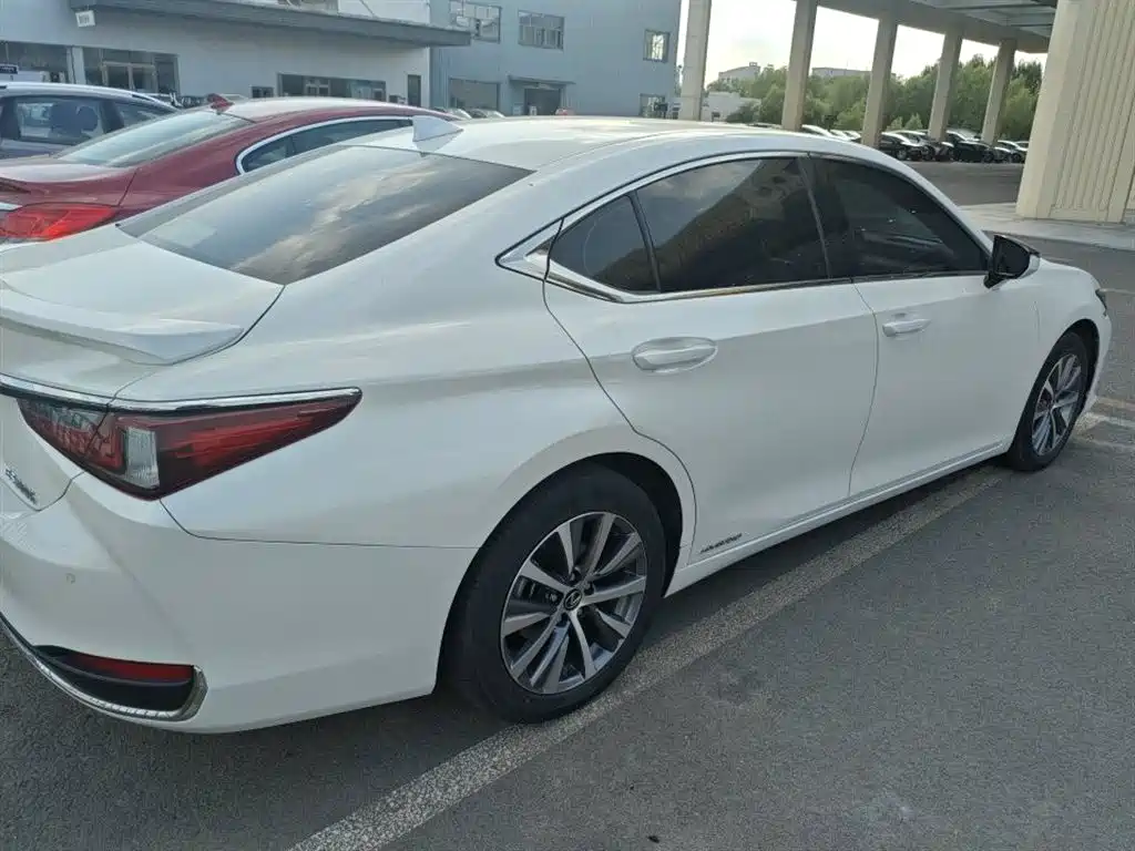 Lexus ES — фотографии объявления, Фото 12