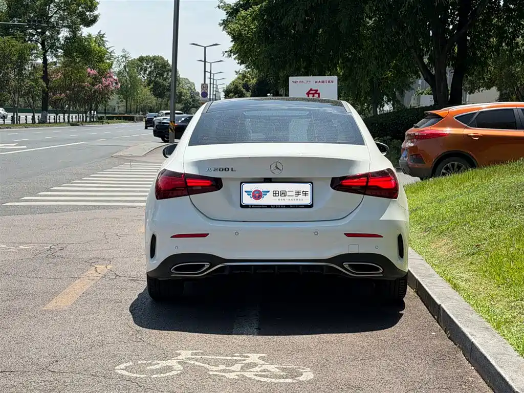Mercedes-Benz A-Class A 2023 A 200 L Fashion