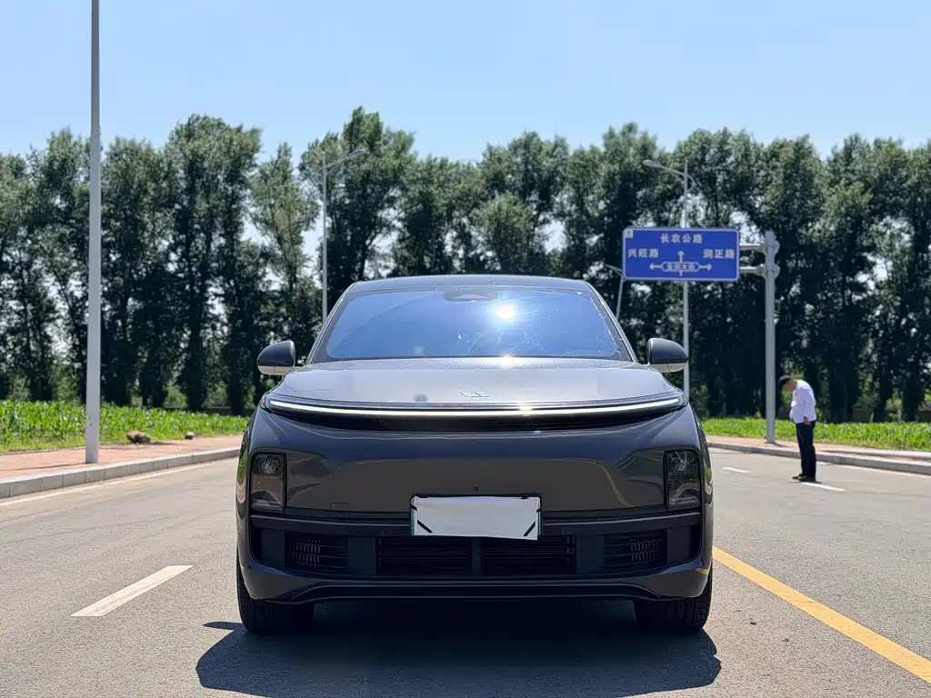 Li Auto Li L8 — миниатюра 2