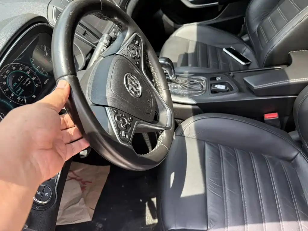 Buick Regal 2015 1.6T Elite