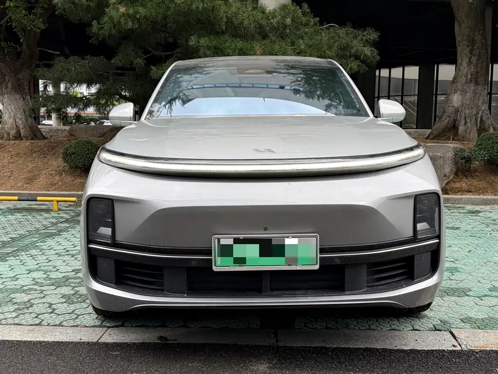 Li Auto Li L8 — миниатюра 2