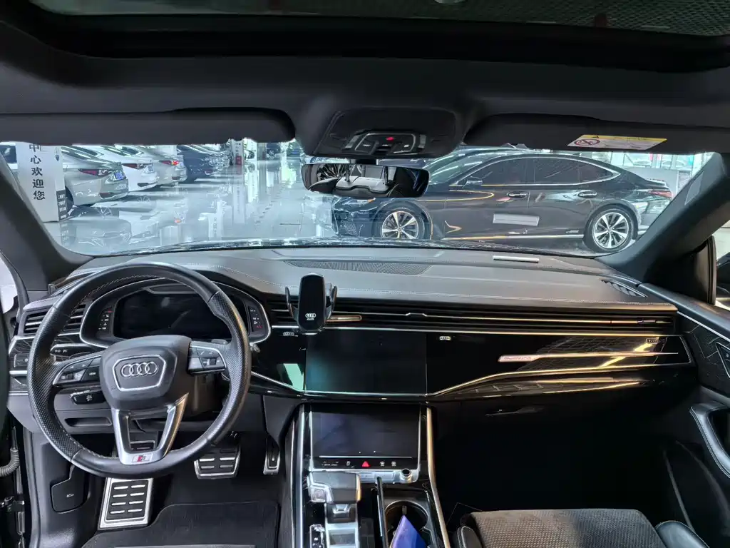 Audi Q8 2021 55 TFSI