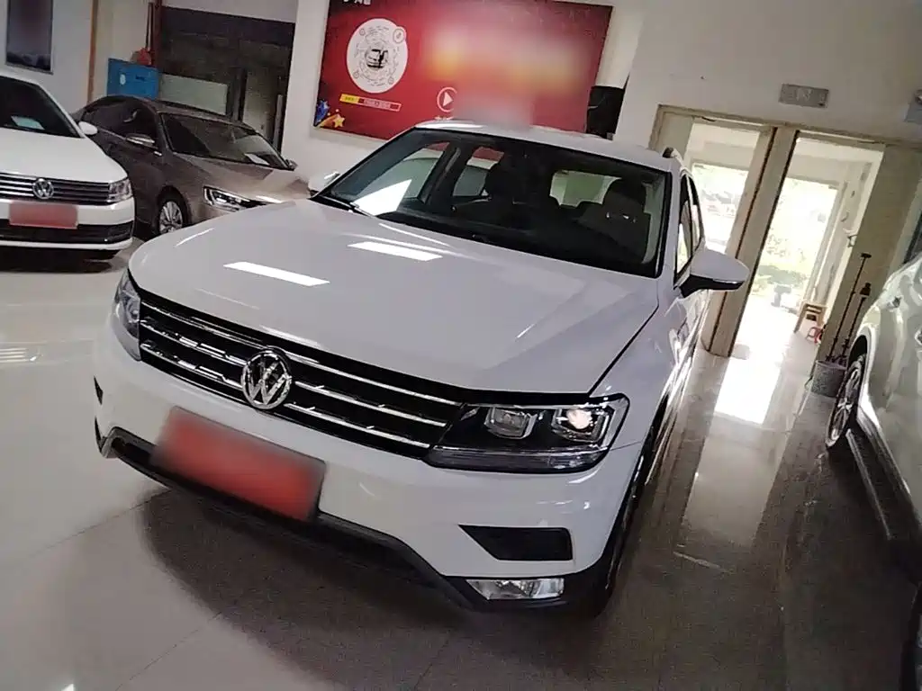 Volkswagen Tiguan L — миниатюра 2