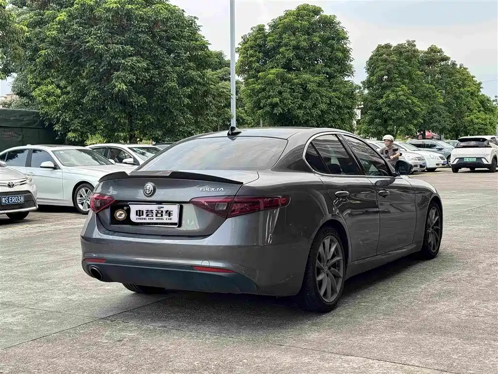 Alfa Romeo Giulia — миниатюра 5