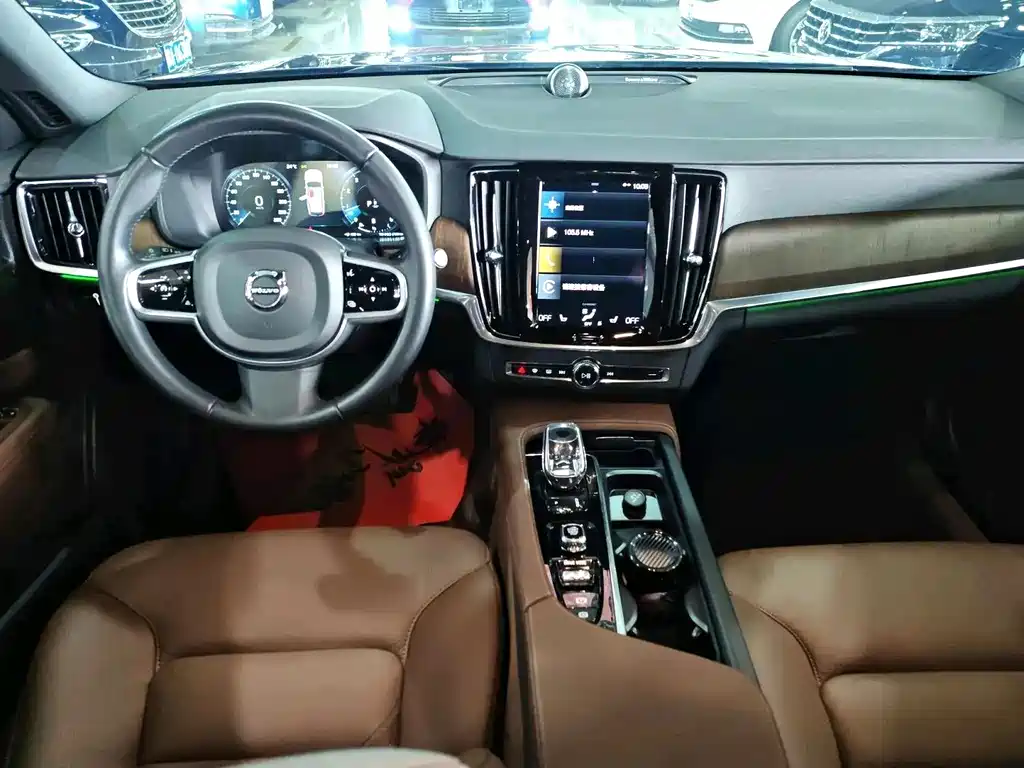 Volvo V90 2021 Cross Country B5 AWD
