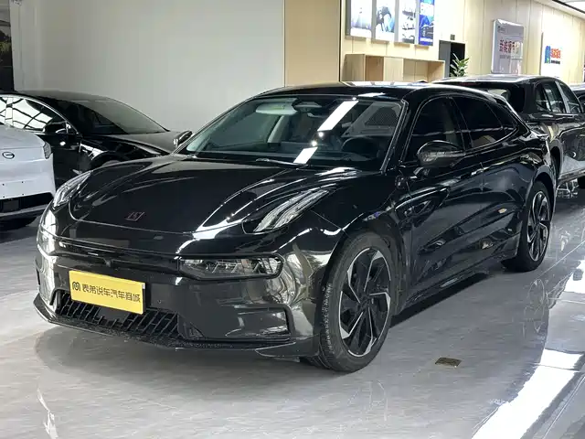 2022 Zeekr 001