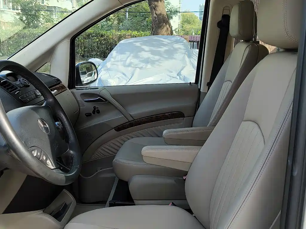 Mercedes-Benz Viano — миниатюра 34
