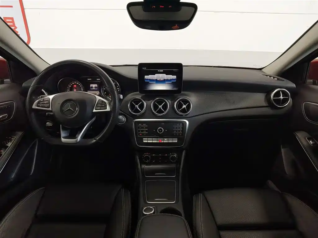 Mercedes-Benz GLA 2019 GLA 200 Fashion