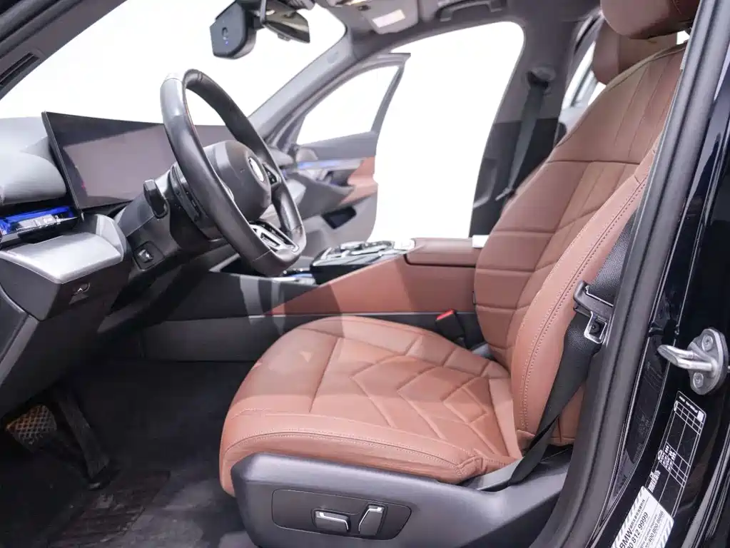 BMW 5 Series — миниатюра 22