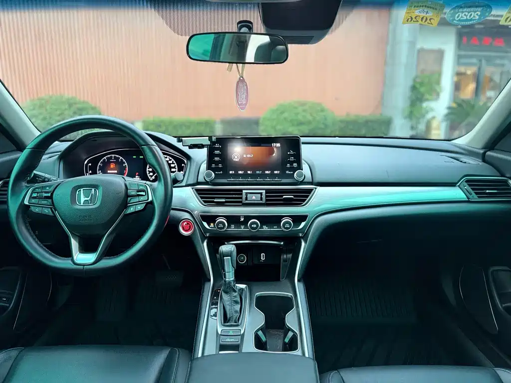 Honda Accord — миниатюра 7