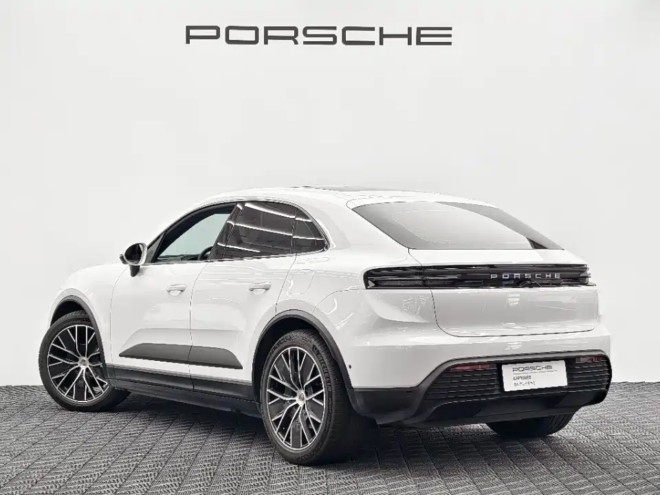 Porsche Macan EV — миниатюра 2