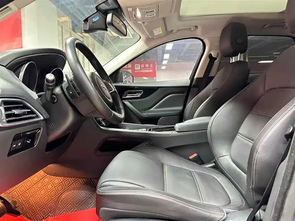Jaguar F-Pace 2019 2.0T Premium