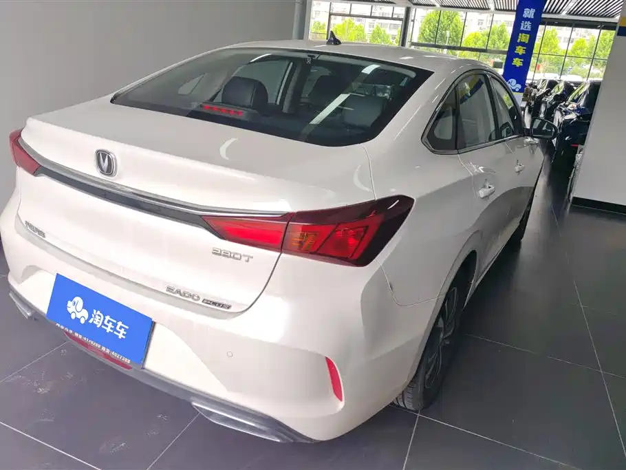Changan Eado 2020 PLUS NE 1.4T GDI DCT Luxury