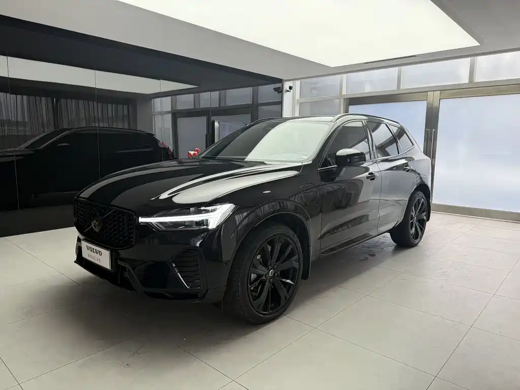 Volvo XC60 PHEV 2024