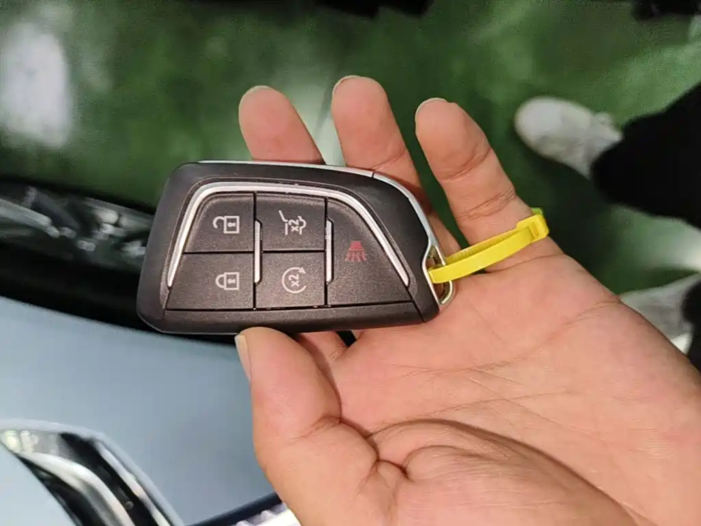 Cadillac Lyriq — миниатюра 9