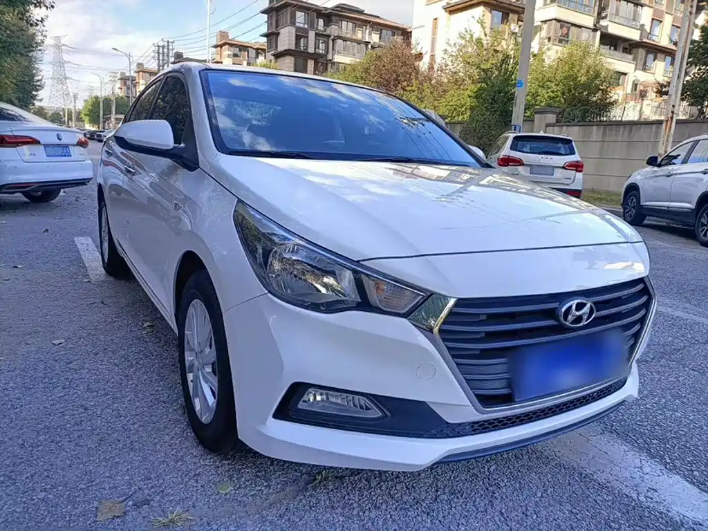 Hyundai Verna — миниатюра 12