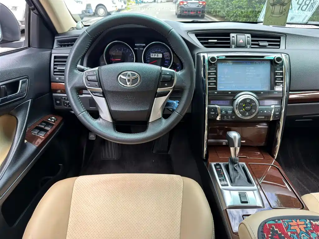 Toyota Reiz 2013 2.5V