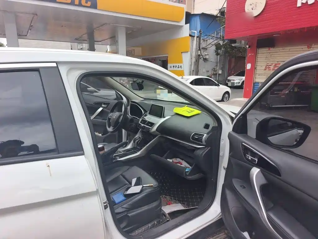 Mitsubishi Eclipse Cross — миниатюра 19