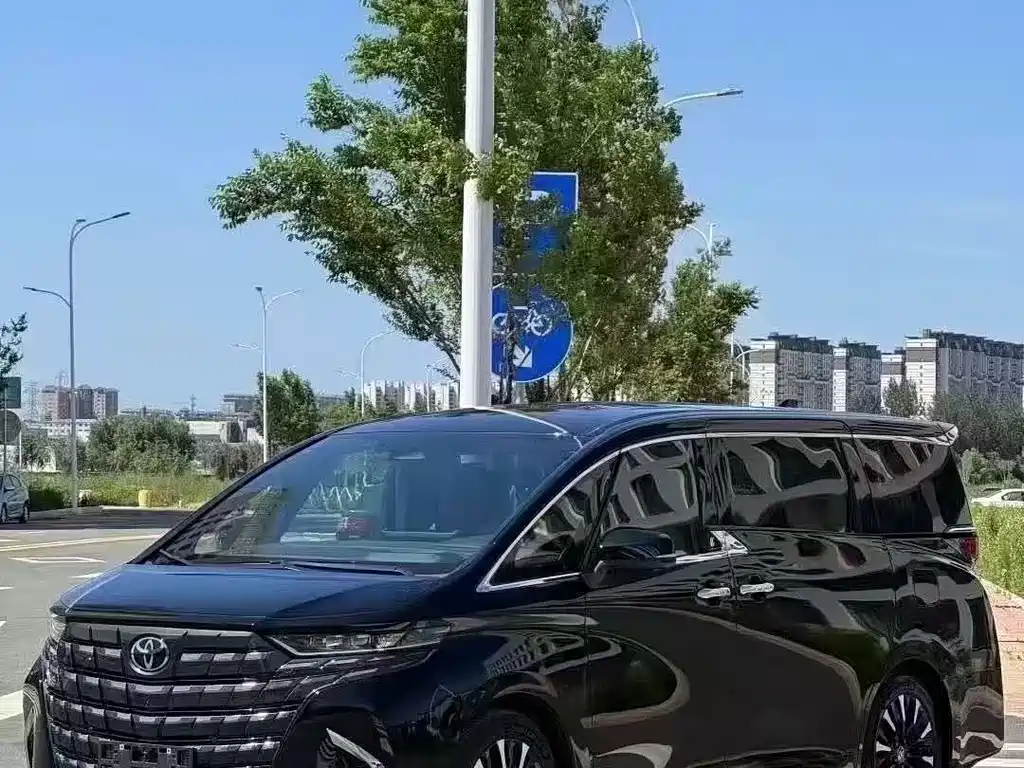 Toyota Alphard 2024