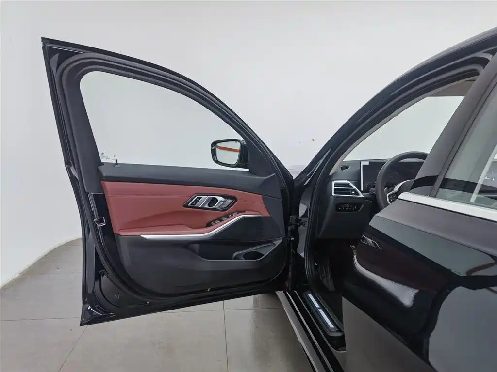 BMW 3 Series 3 2025 325i M Sport