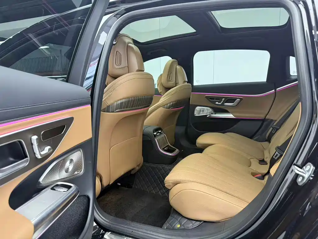 Mercedes-Benz E-Class — миниатюра 6