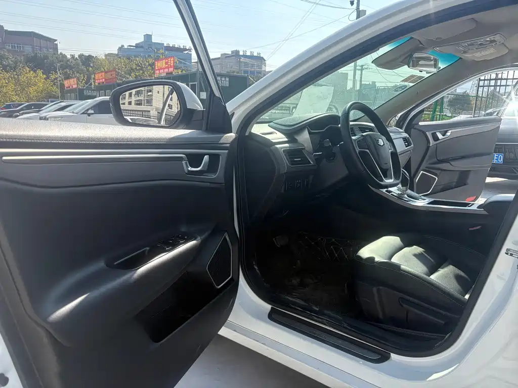 GEELY AUTOMOBILE EMGRAND GL