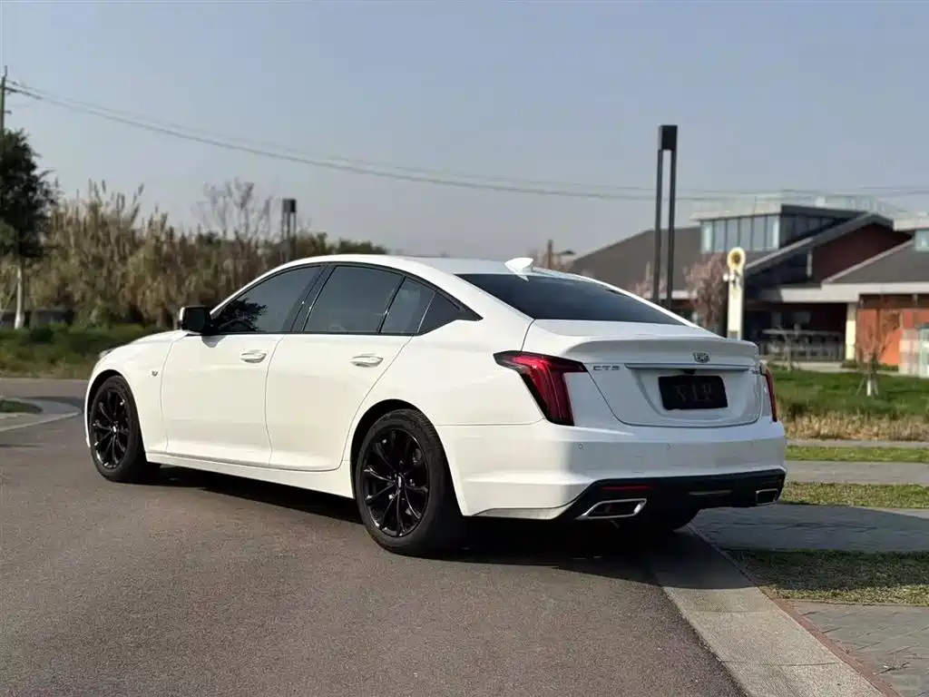 Cadillac CT5 2021 28T Fashion
