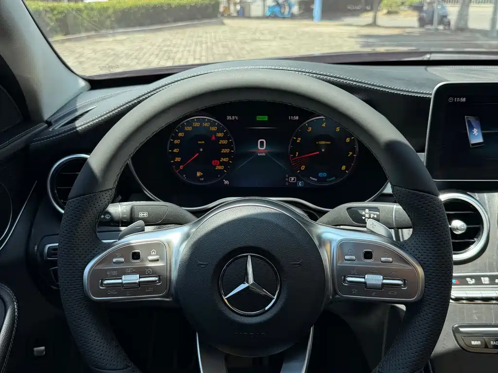 Mercedes-Benz C-Class — миниатюра 11