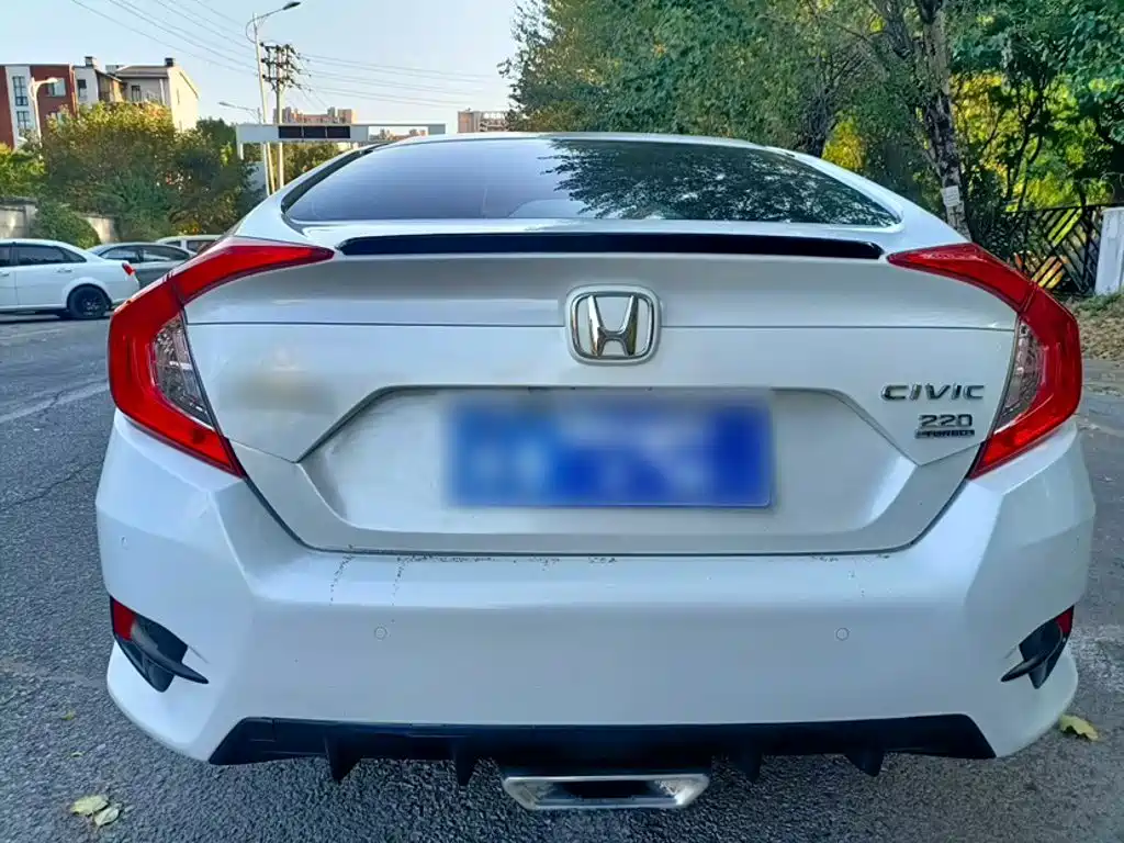 Honda Civic — миниатюра 10
