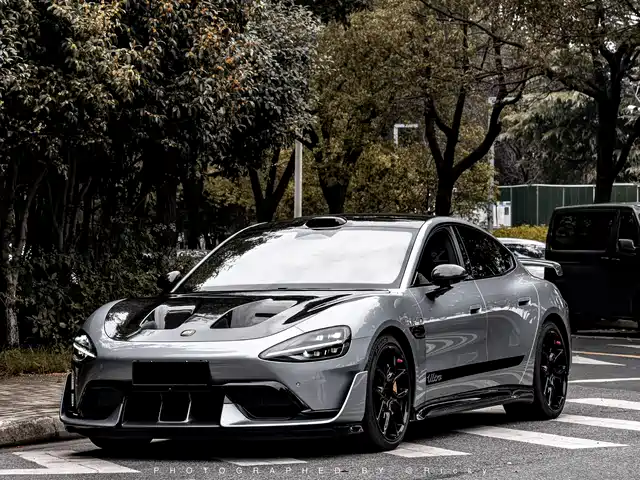 XIAOMI CAR XIAOMI SU7 ULTRA 2025