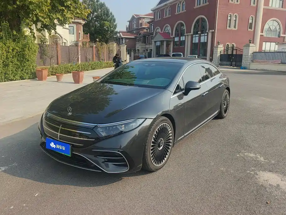 Mercedes-Benz EQS