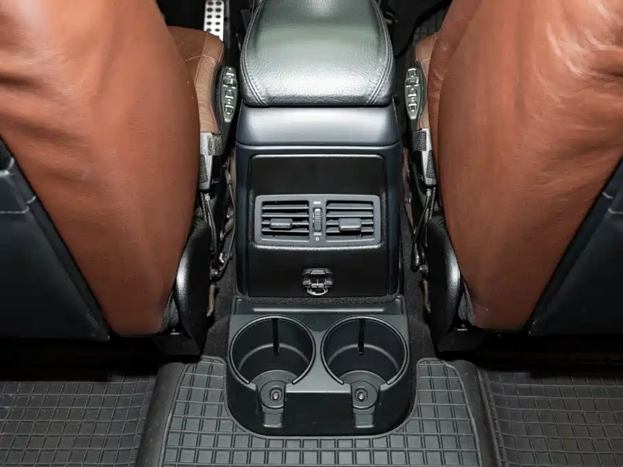 Mercedes-Benz G-Class — миниатюра 19