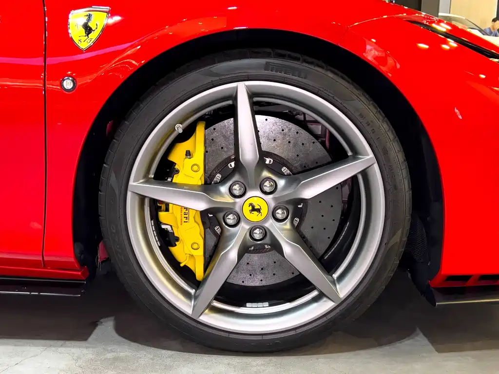 Ferrari F8 2019 Tributo 3.9T V8