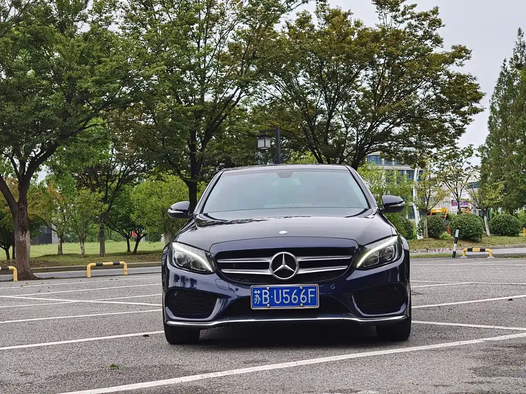Mercedes-Benz C-Class — миниатюра 2