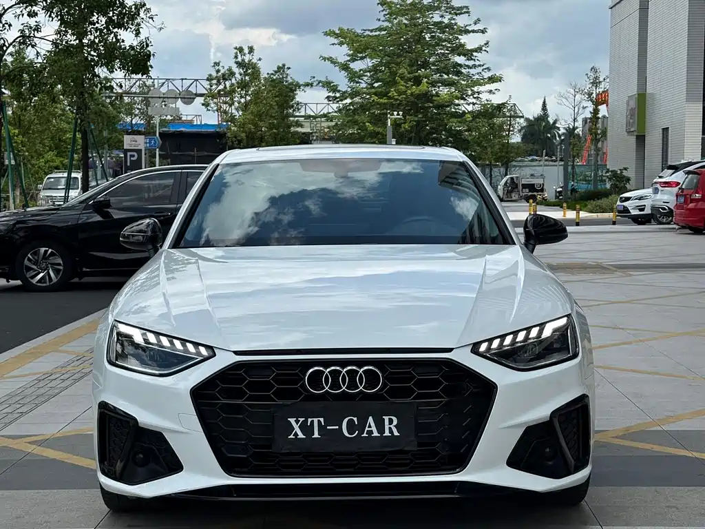 Audi A4L 2022 40 TFSI Luxury