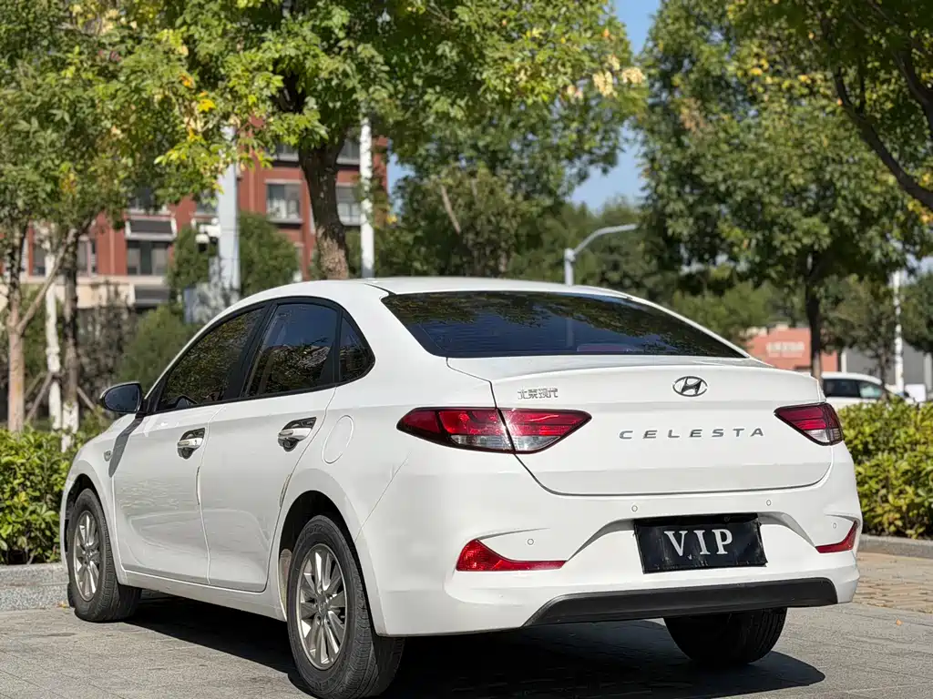 Hyundai Elantra — миниатюра 4