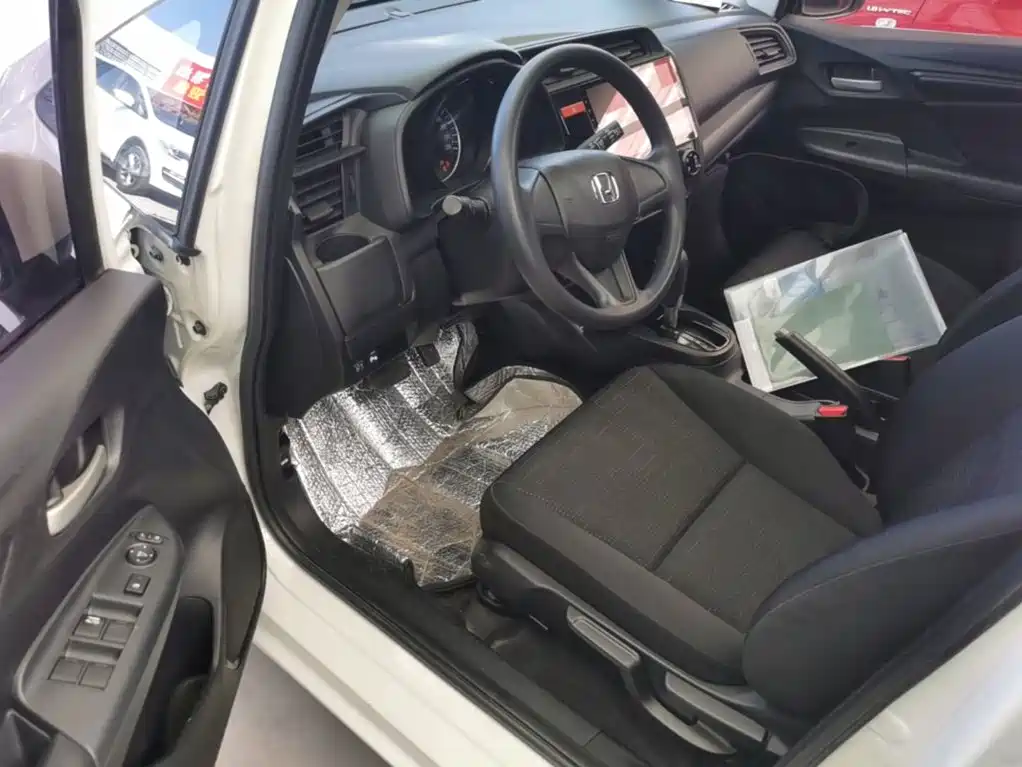 Honda Fit — миниатюра 16