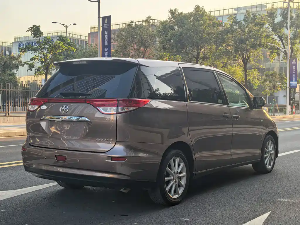 TOYOTA PREVIA