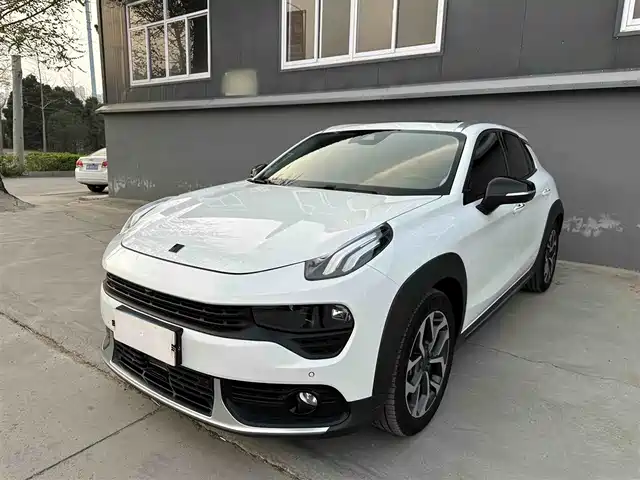 2020 Lynk & Co 02