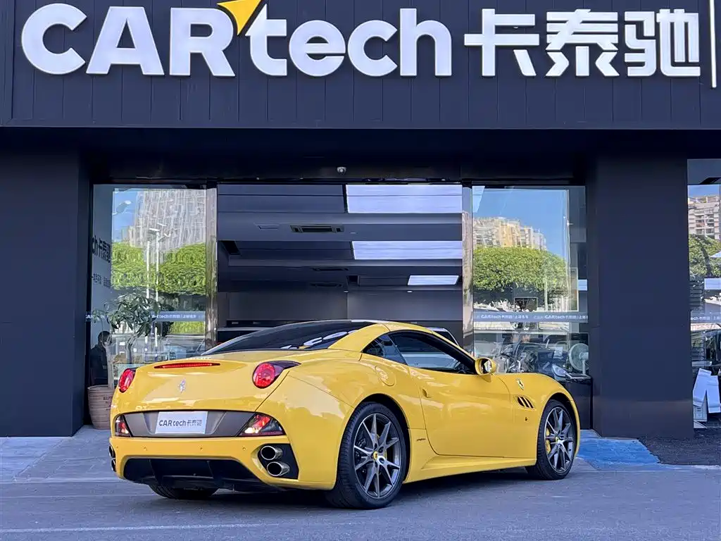 Ferrari California T 2009 4.3L