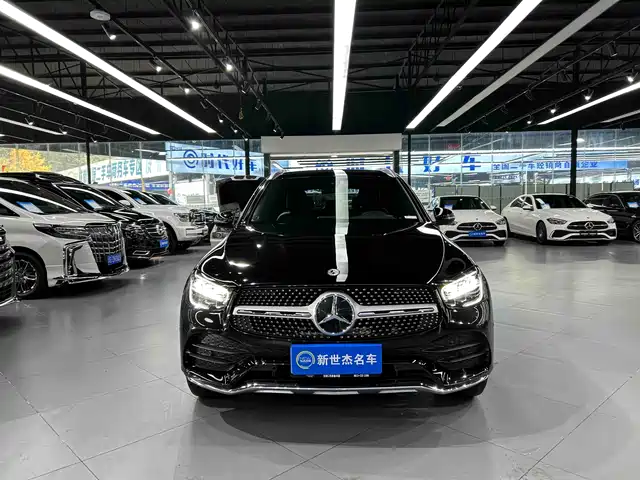 MERCEDES-BENZ GLC