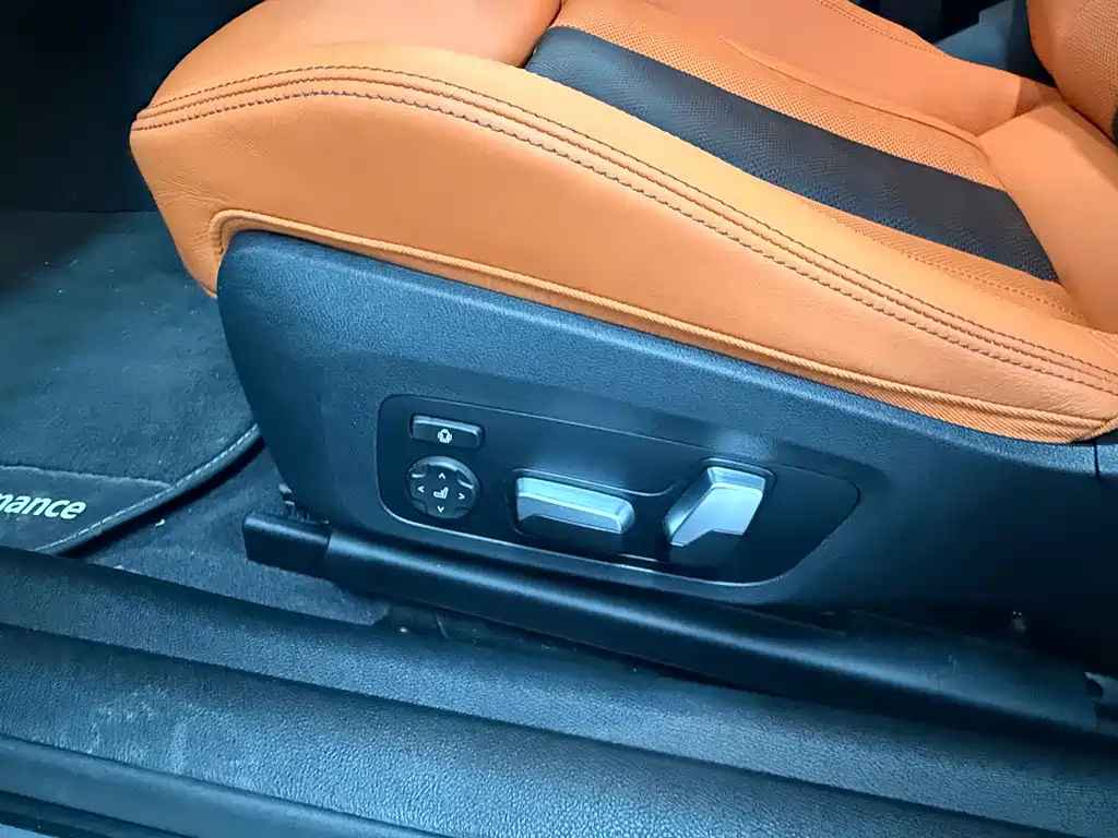 BMW M4 — миниатюра 8