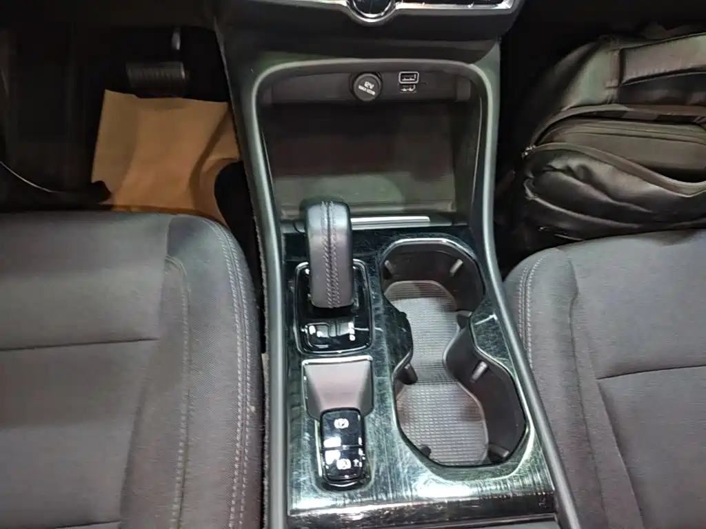 Volvo XC40 — миниатюра 14