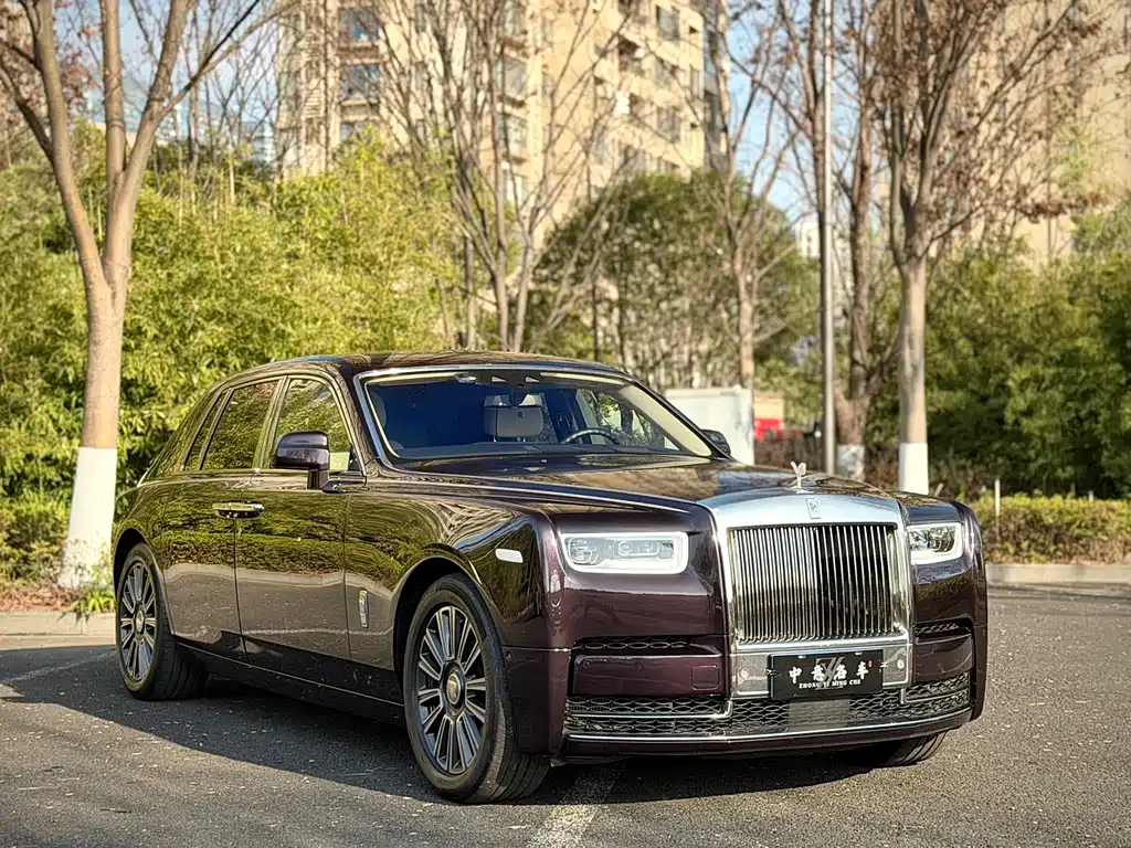 ROLLS-ROYCE PHANTOM